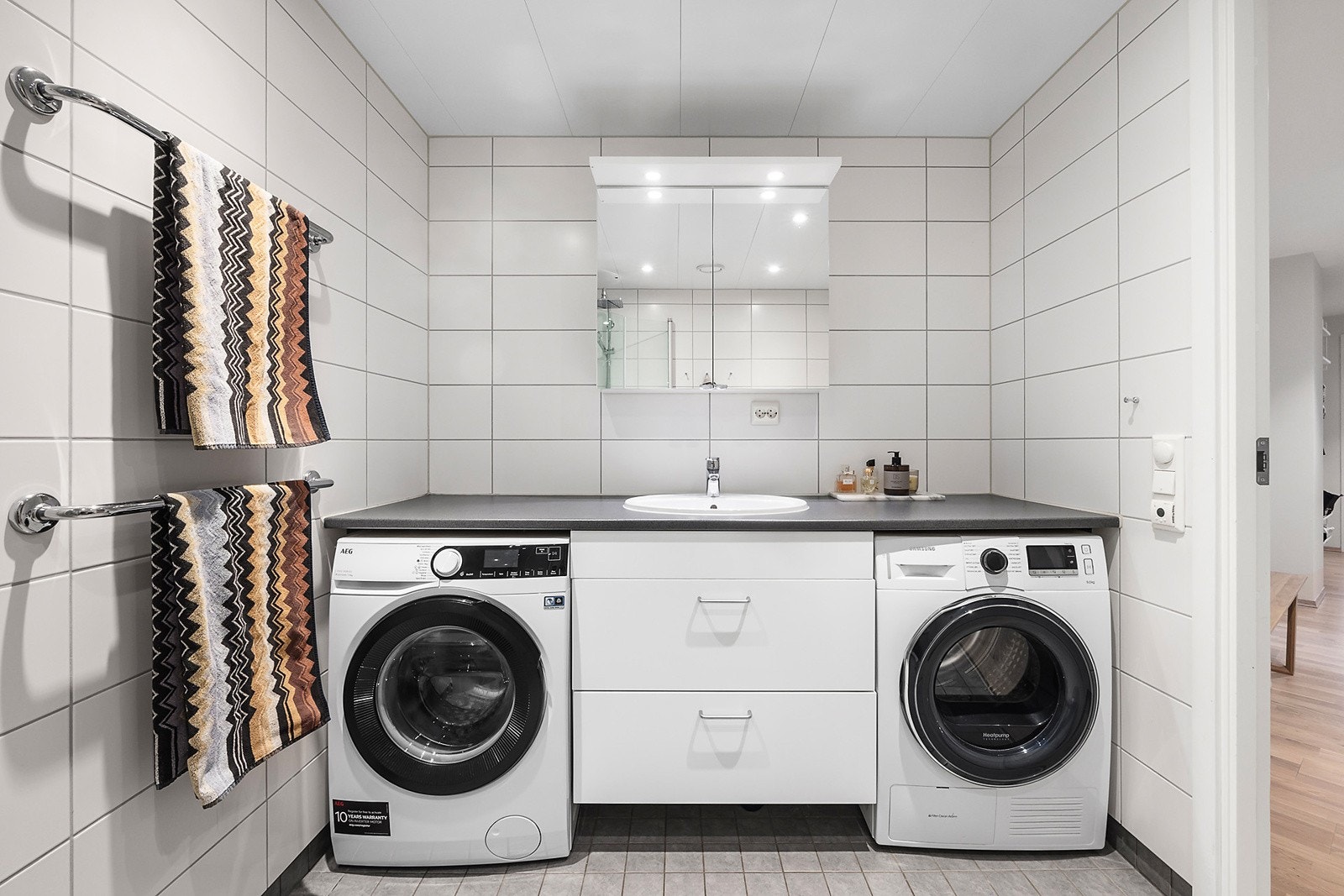 Opplegg for vaskemaskin og tørketrommel Galleribilde