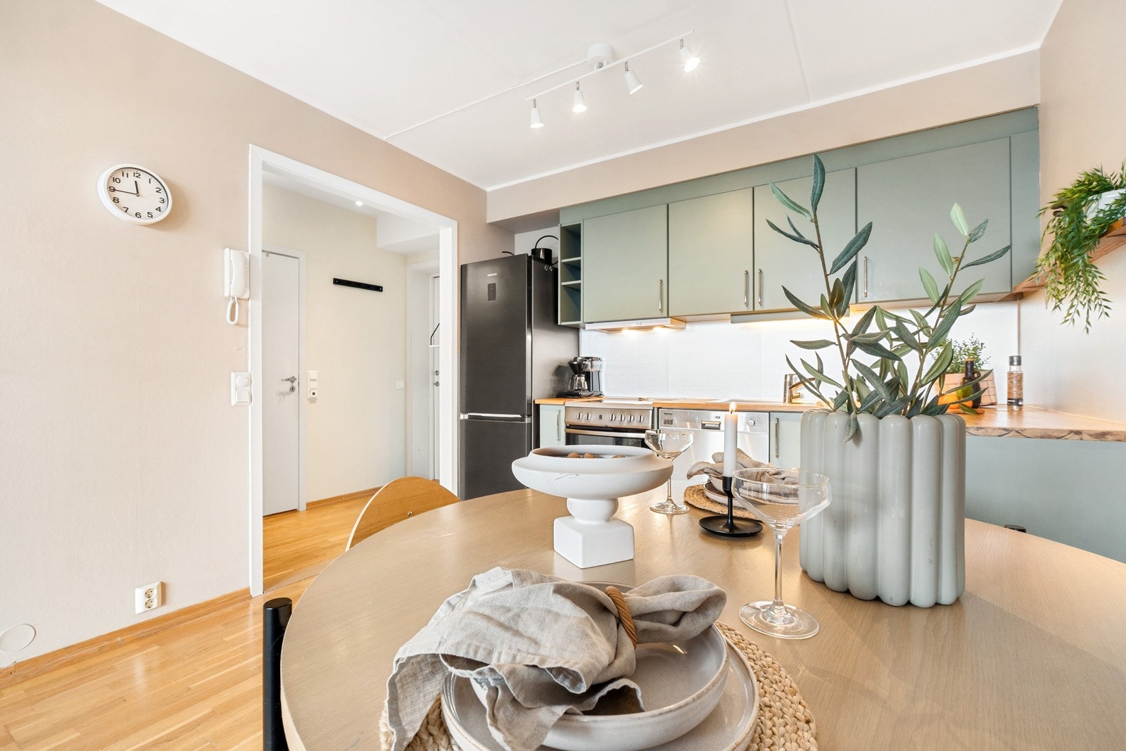 Naturlig sone for spise gruppe finner du rett vedd siden av. Galleribilde