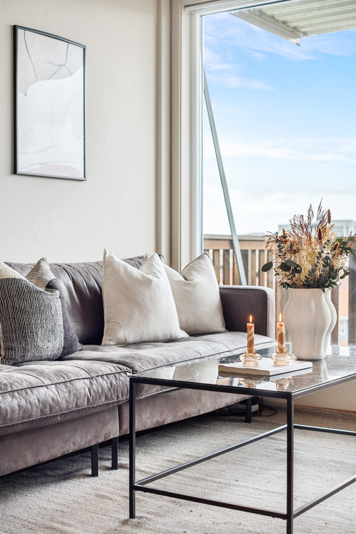 Utgang til balkong fra stuen. Galleribilde