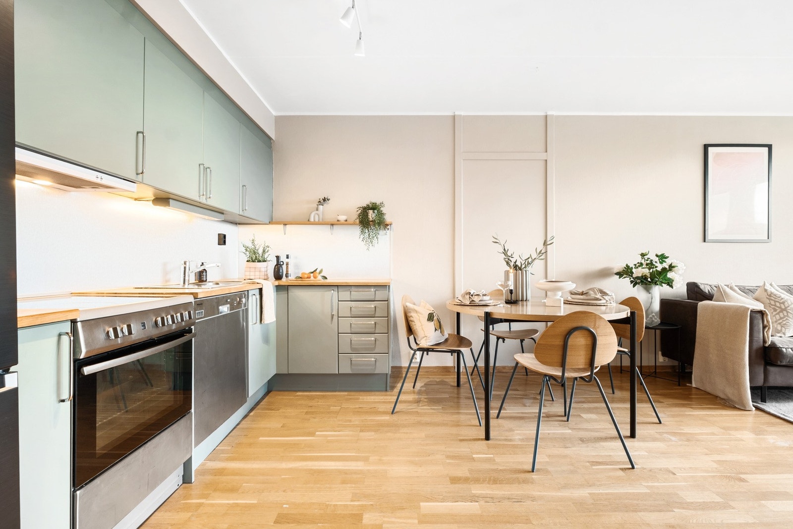 God plass til kokkelering og oppbevaring! Galleribilde