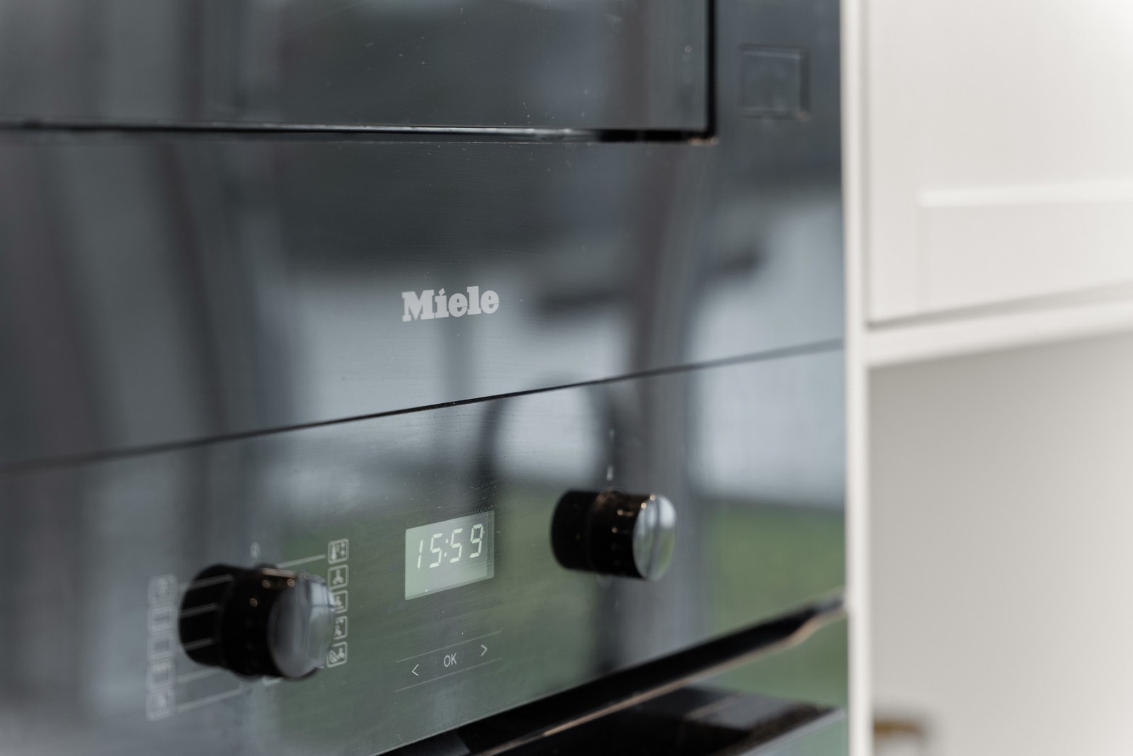 Integrerte hvitevarer fra Miele og Bosch. Galleribilde