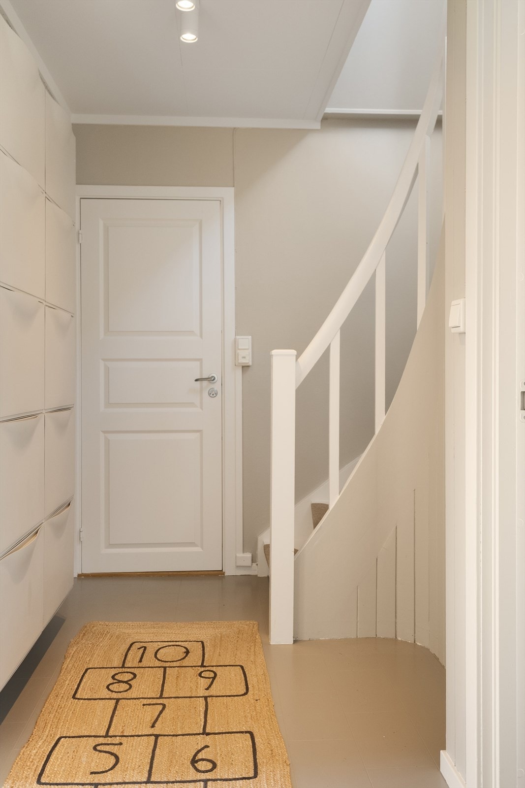 Gang i første etasje. Galleribilde