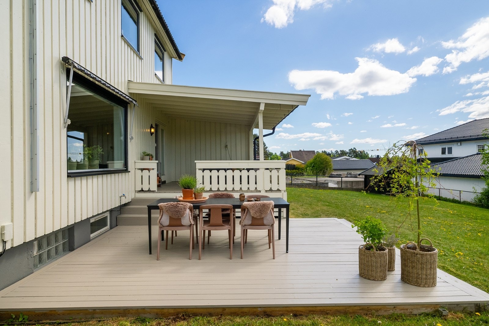 Hagen har rikelig med boltreplass for barna. Galleribilde