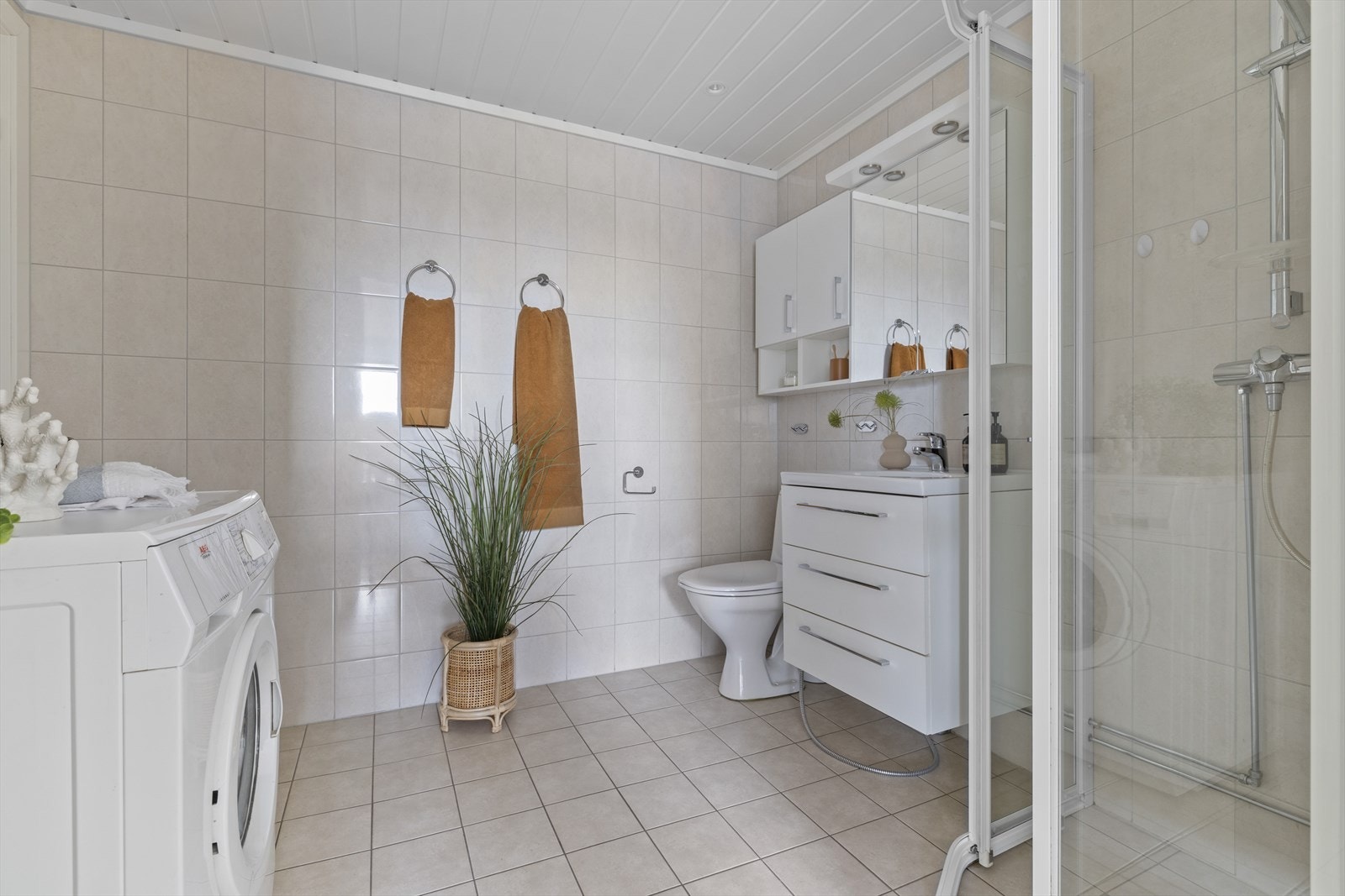 Pent og velholdt baderom pusset opp i 2012. Galleribilde