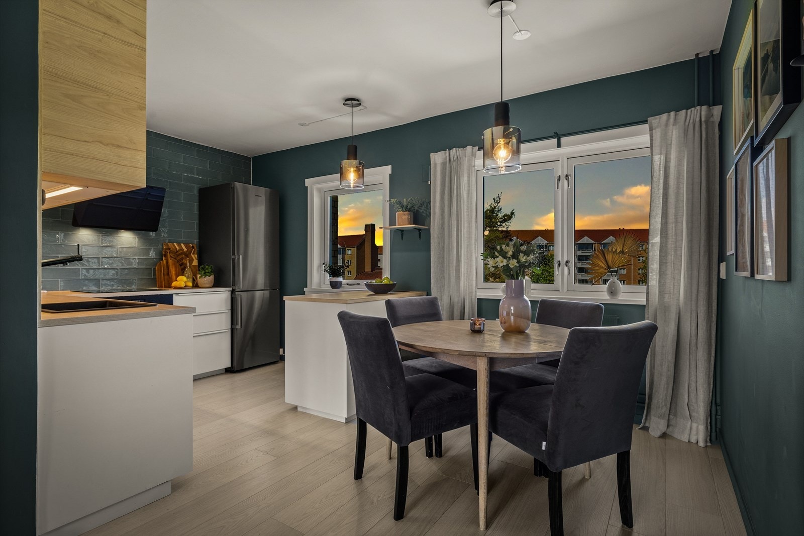 Nordvik Østensjø v / Renee Løkke har gleden av å presentere Rugveien 32 Galleribilde