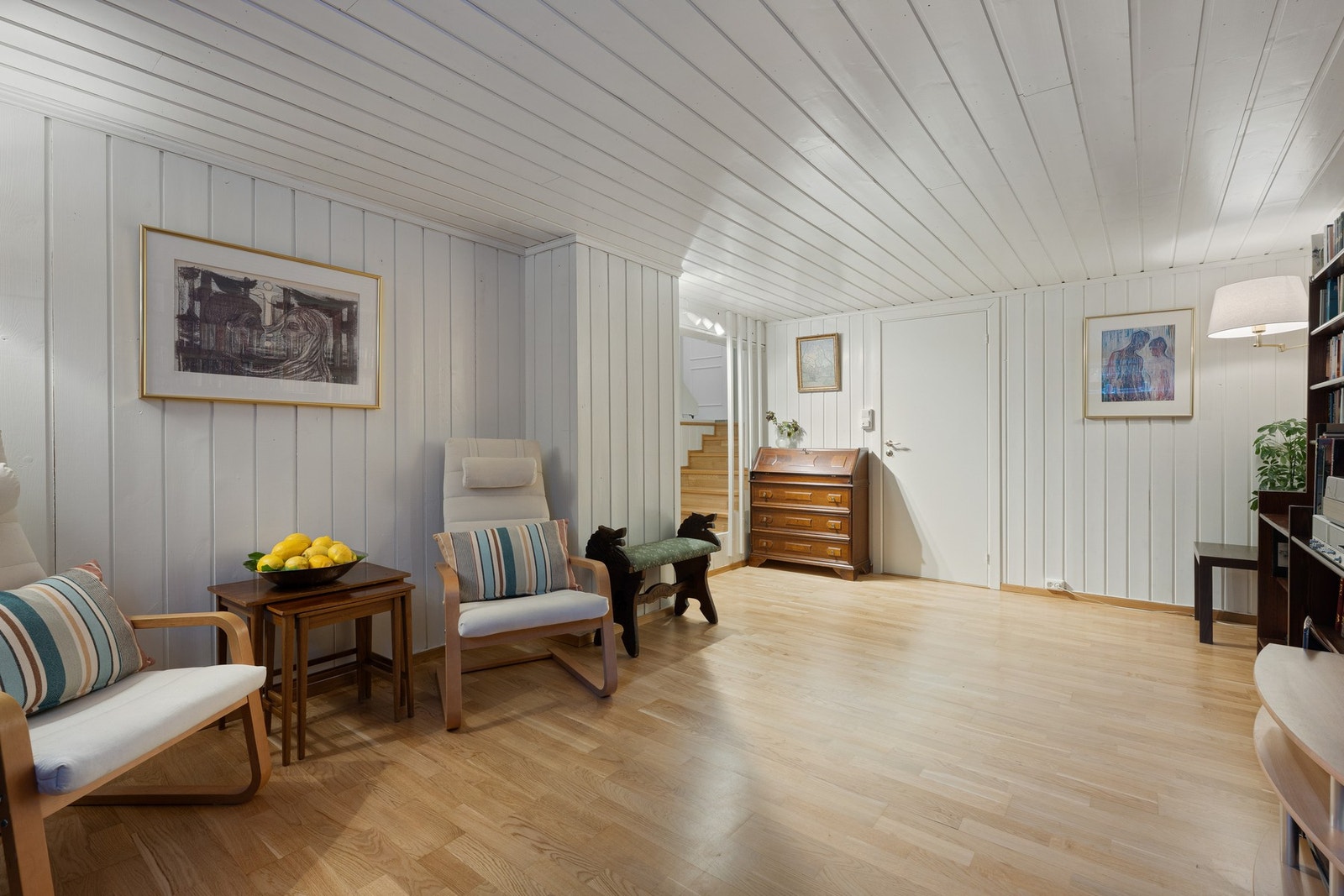 Et stort og godt rom som i dag brukes som kjellerstue. Her er det gode innredningsmuligheter samt varmekabler. Galleribilde
