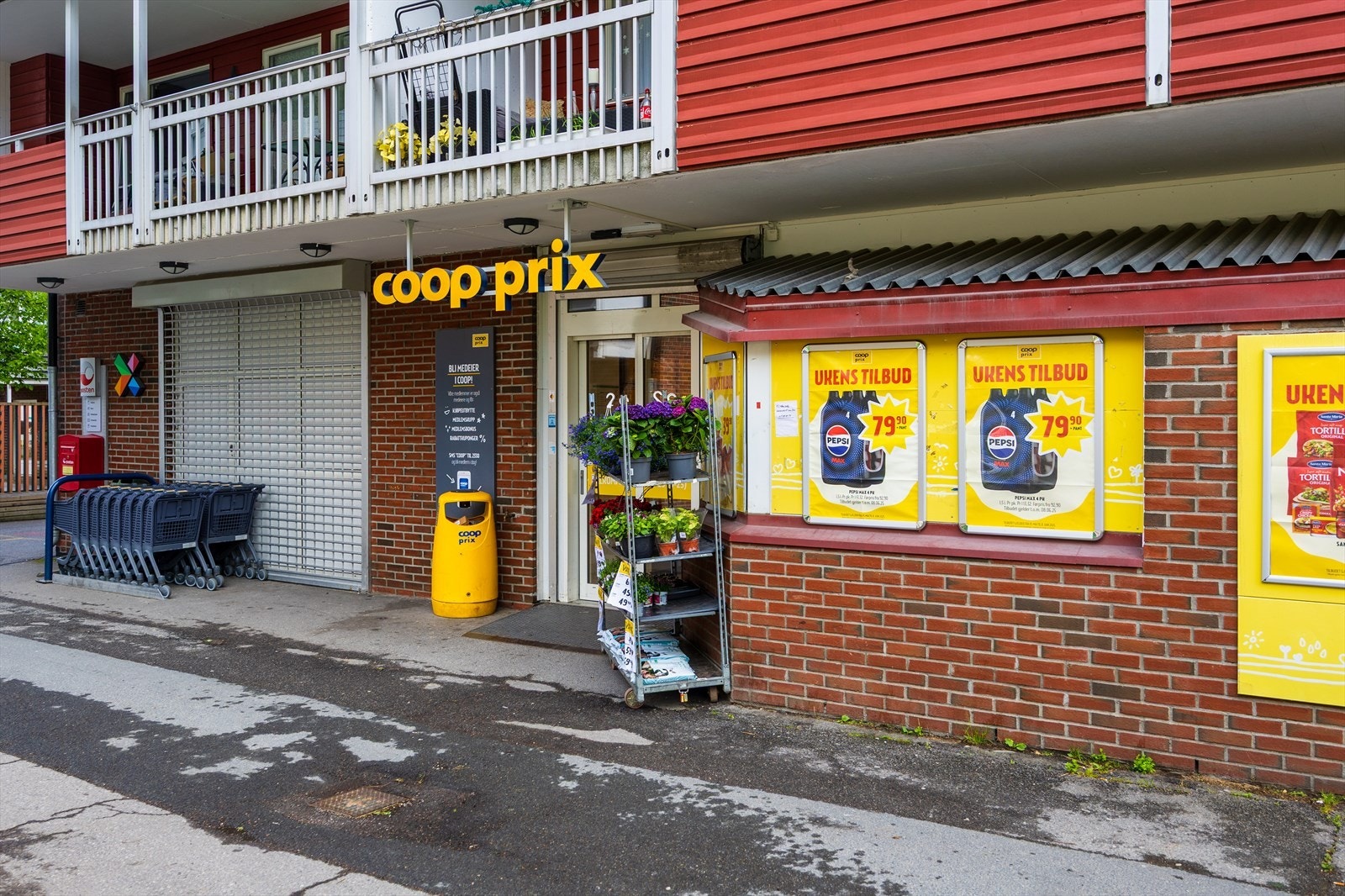 Matbutikk i nærheten Galleribilde