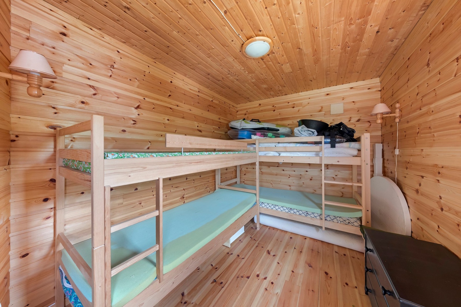 Rom i kjeller brukt som soverom, rommet er ikke godkjent som soverom Galleribilde