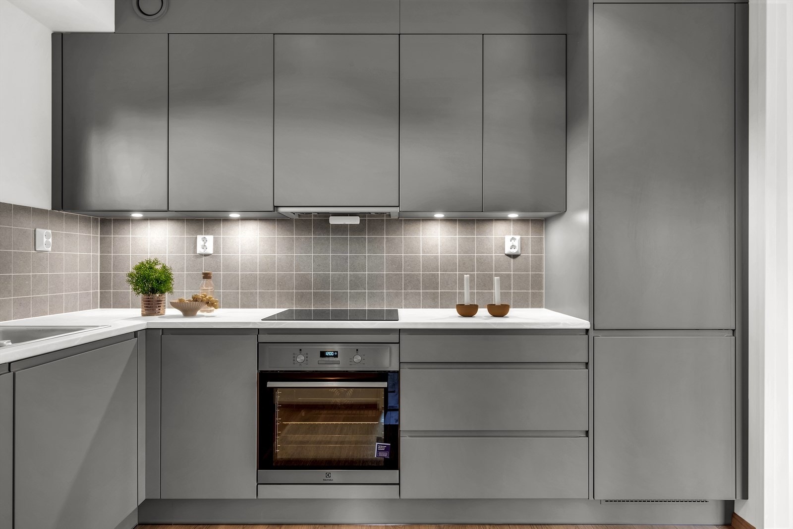 Hvitevarer er integrert i kjøkkeninnredningen Galleribilde