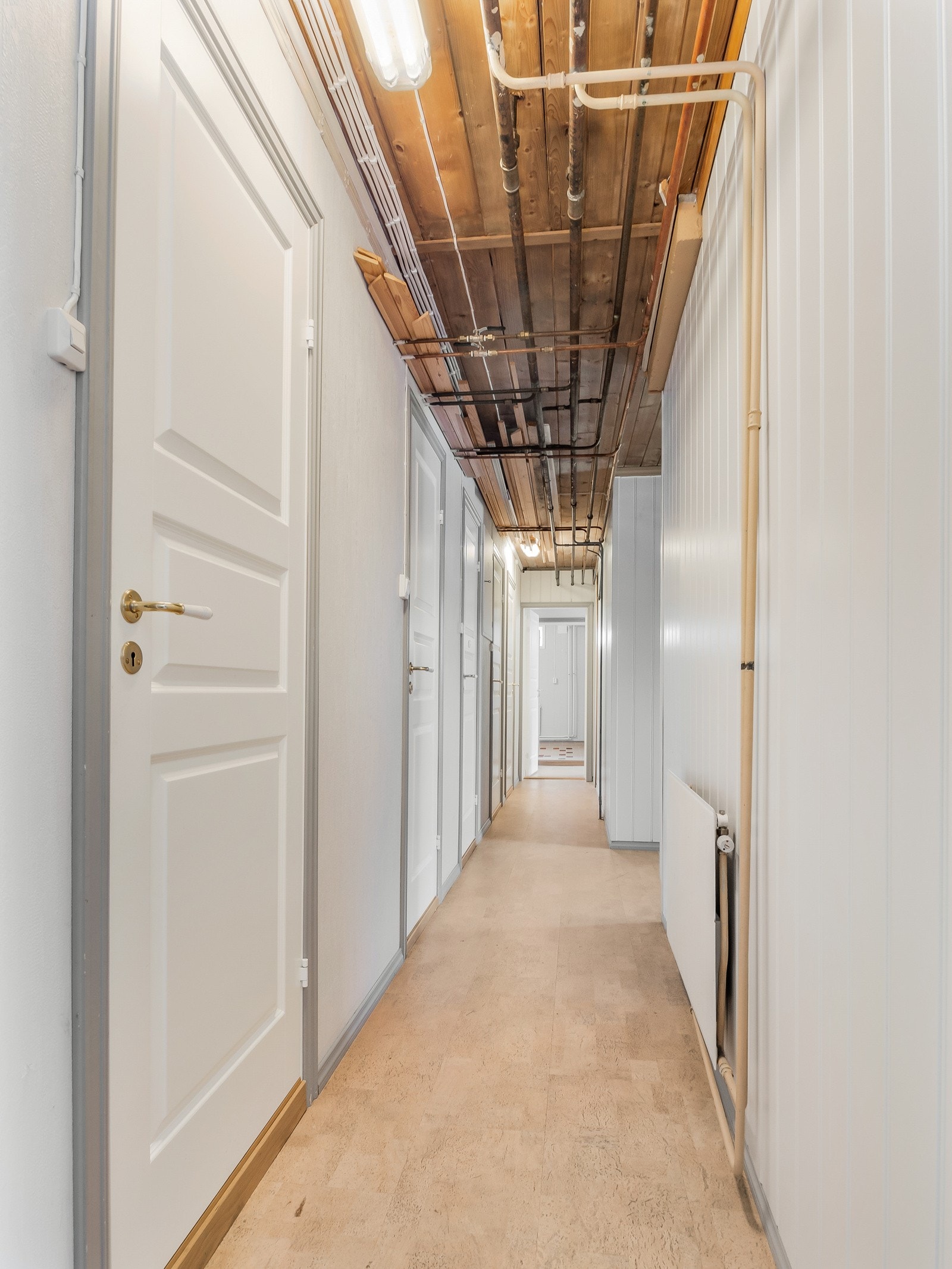 Gang underetasje Galleribilde