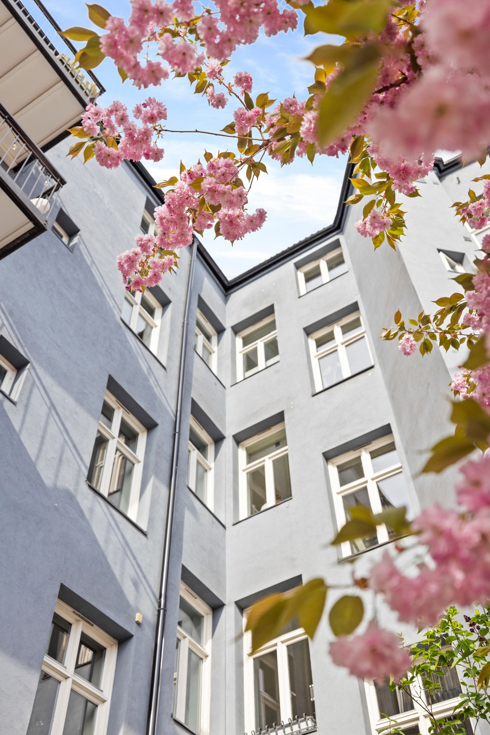 Fasade bakgården Galleribilde