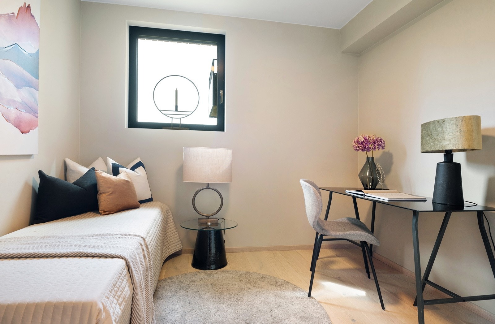 Det andre soverommet har god plass for seng, skap eller lignende. Galleribilde