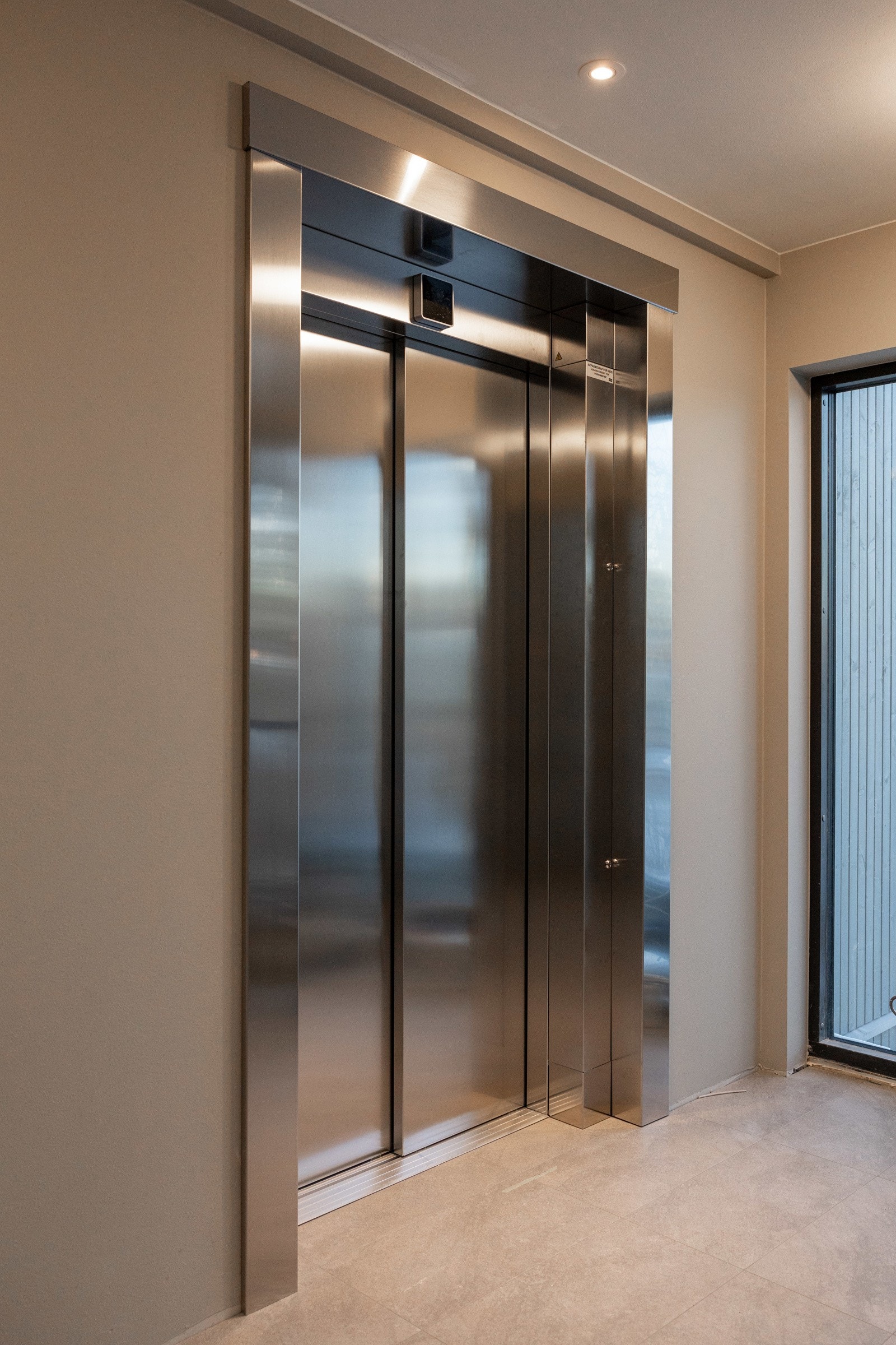 Sameiet har heis til alle etasjene i bygget. Galleribilde