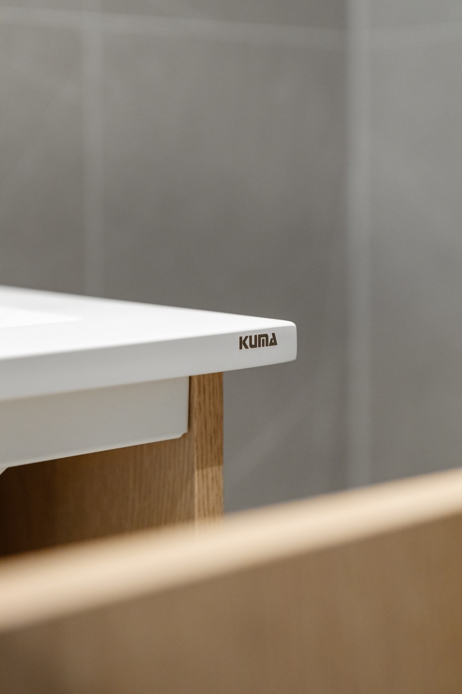 Benkeplaten er i laminat. Galleribilde