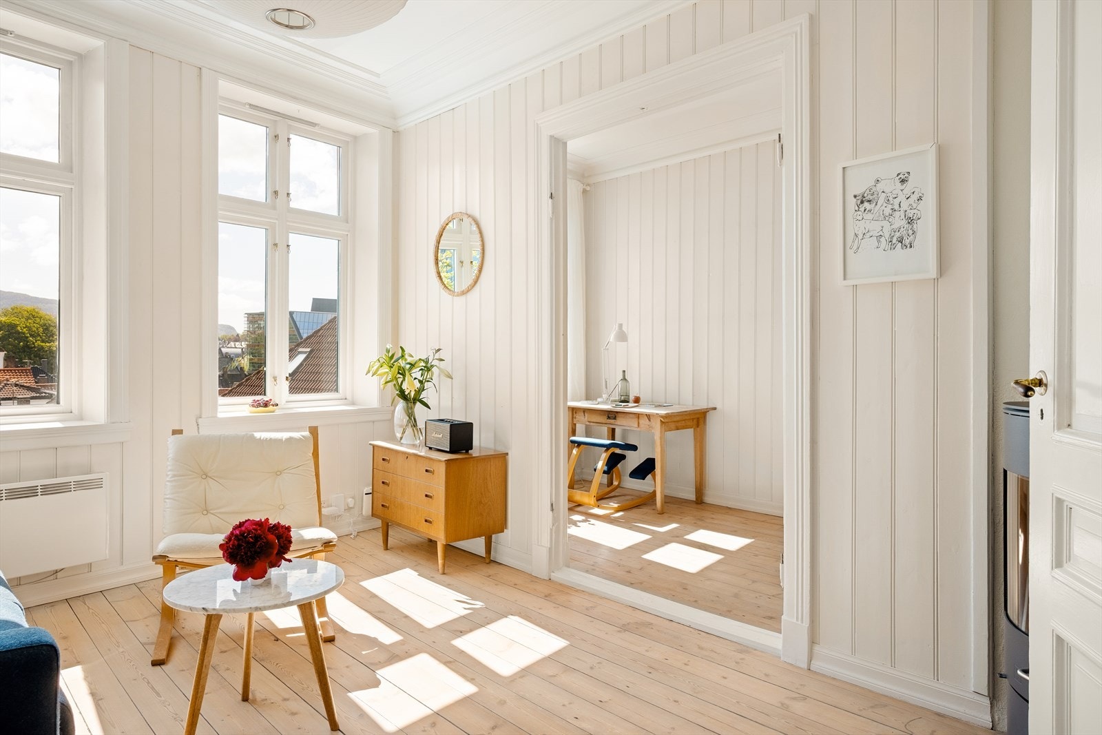 Leiligheten har to stuer, så her er det ikke mangel på plass! Galleribilde