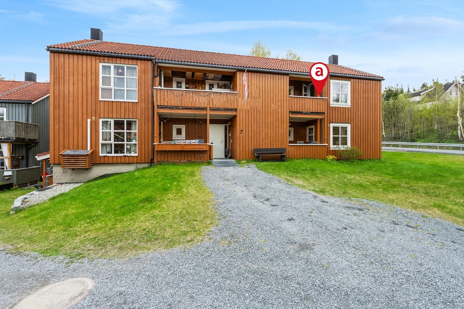 Leiligheten er beliggende i 2.etg og har en veranda mot sørvest Galleribilde