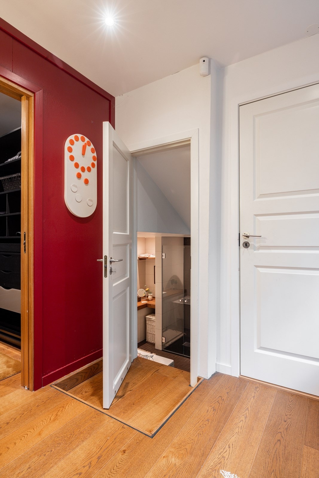 Trappen tar ned ned til baderommet. Galleribilde