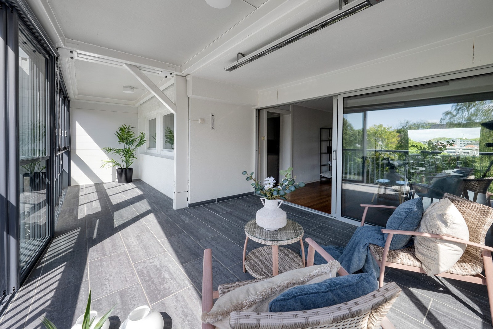 Her er det sol fra midt på dagen til solen går ned på kvelden. Galleribilde