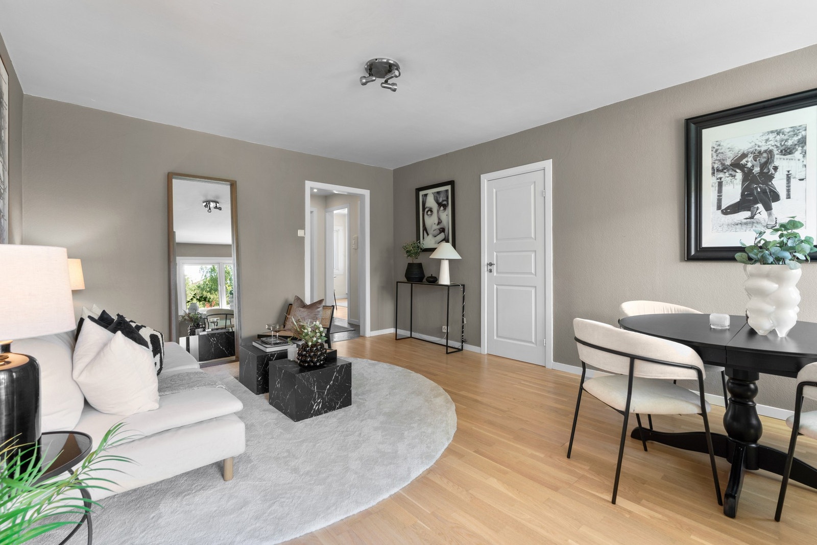 Boligen har en gjennomgående og meget god planløsning. Galleribilde