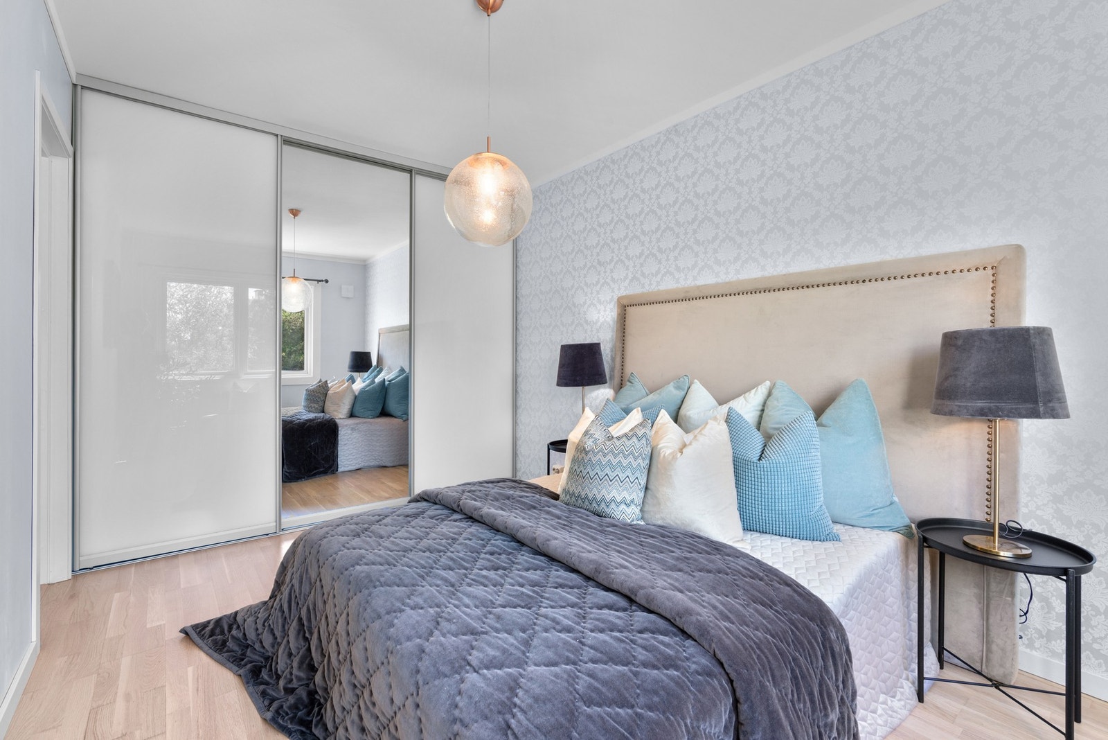 Taket ble malt i 2018 av faglært maler. Galleribilde