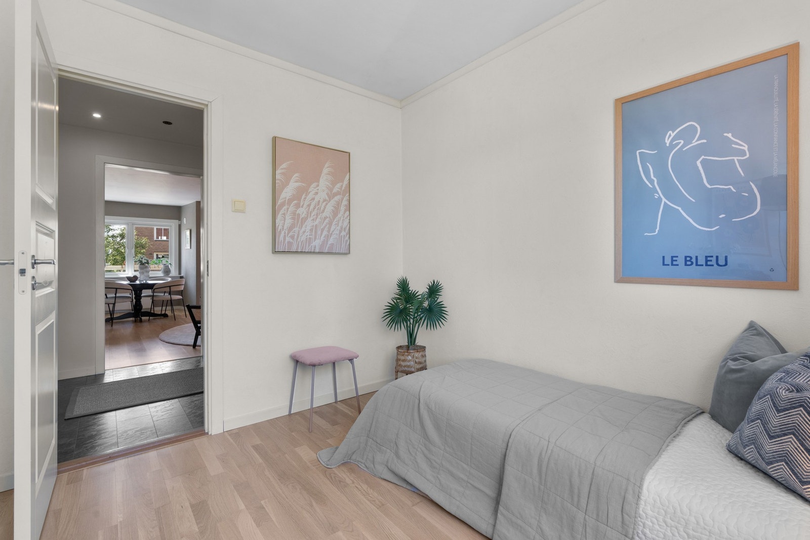 Gode muligheter for garderobeskap. Galleribilde