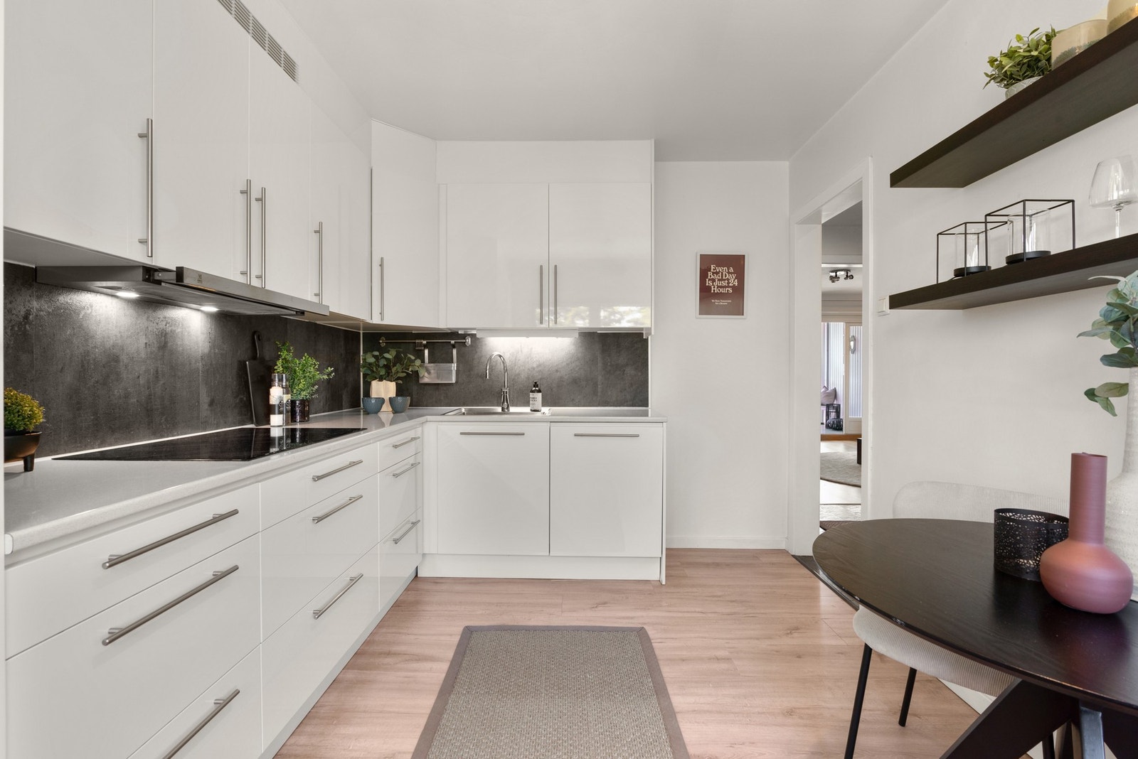 Meget god skapplass. Galleribilde