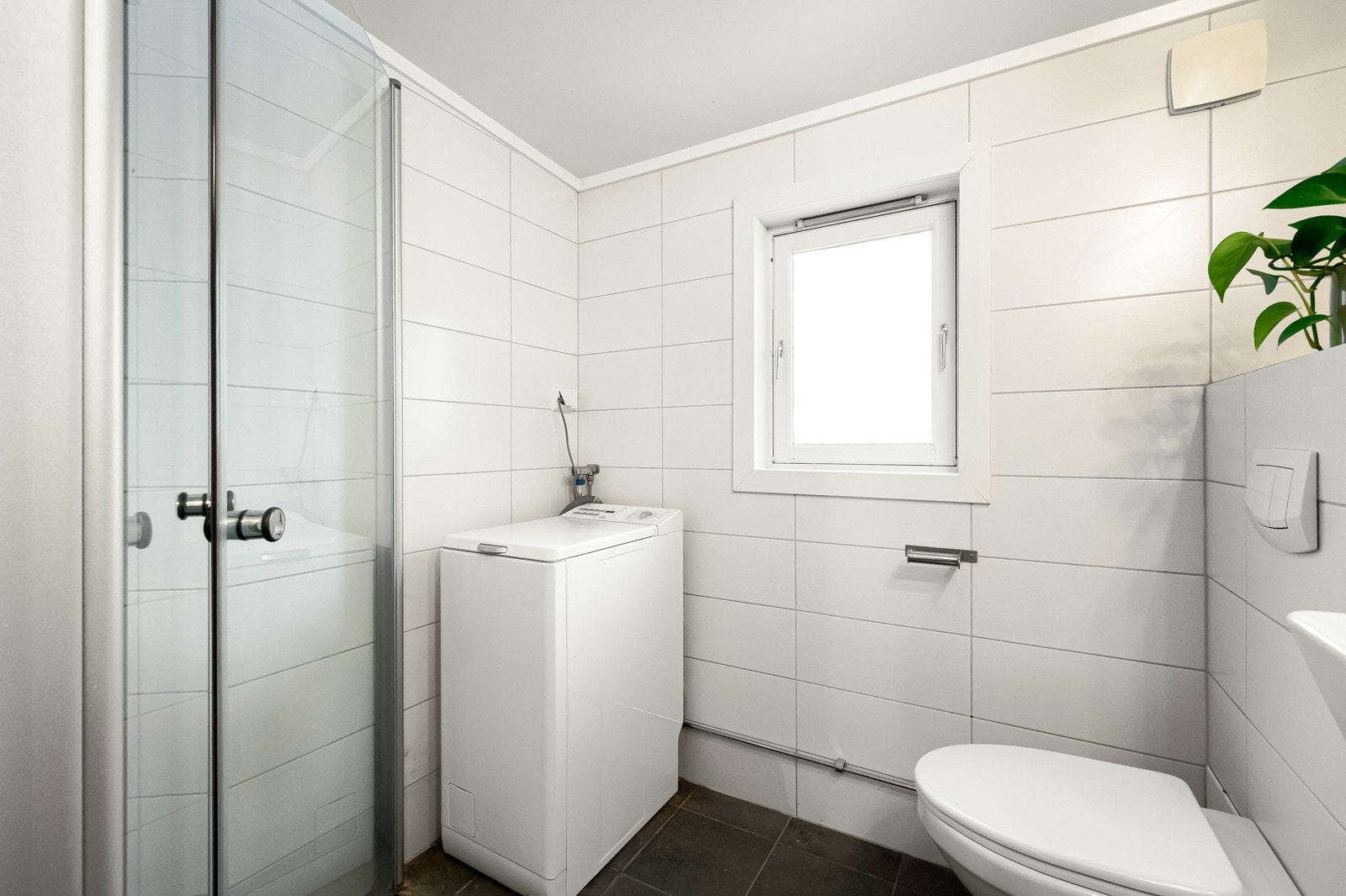 Plass og opplegg for vaskemaskin. Galleribilde