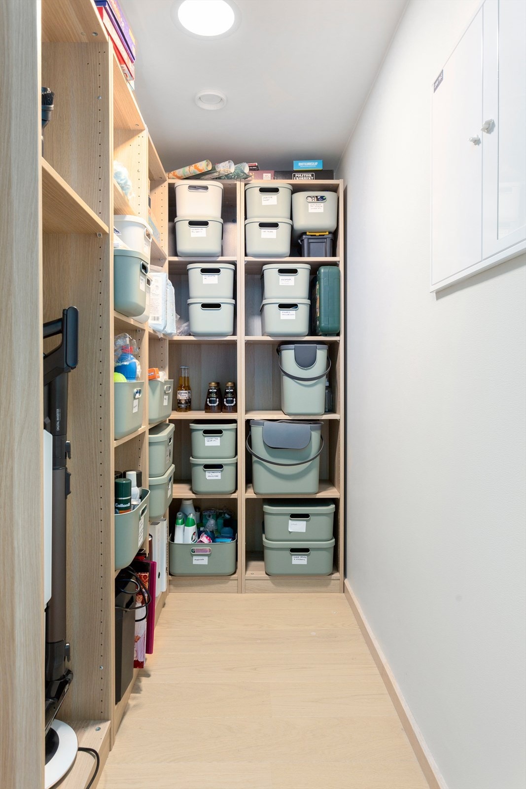 Innvendig bod Galleribilde