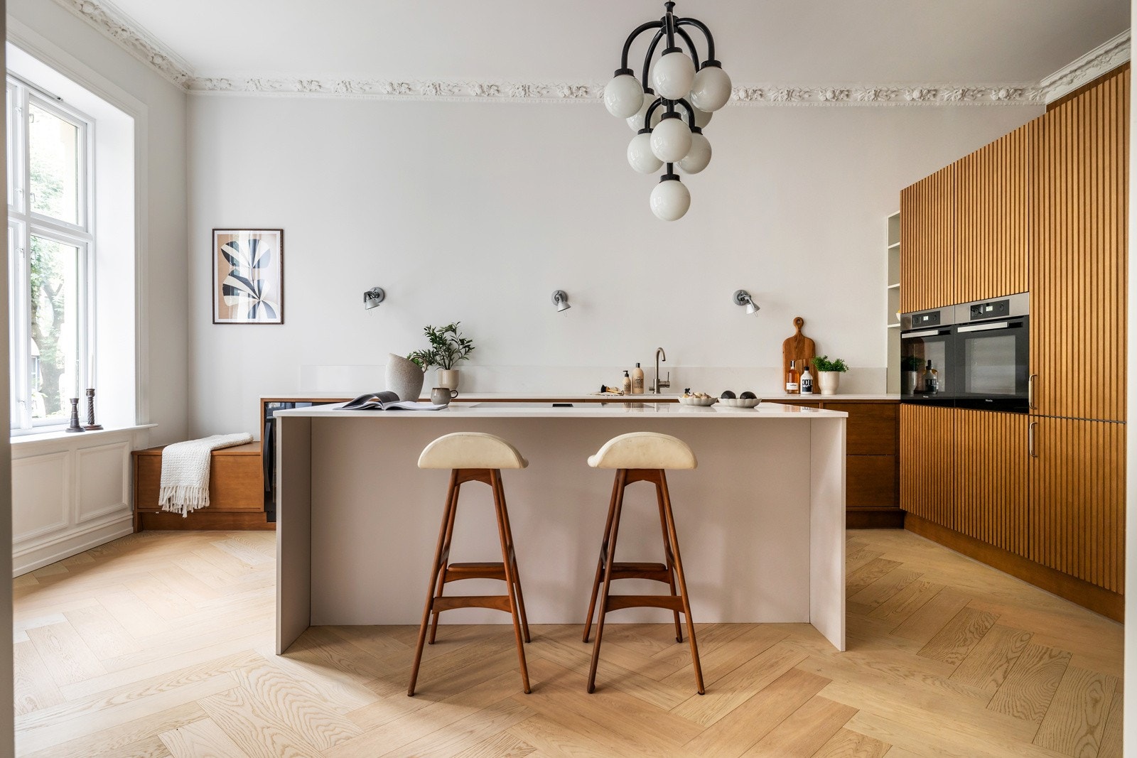 Eksklusivt spesialdesignet kjøkken fra Danske JKE Design. Galleribilde