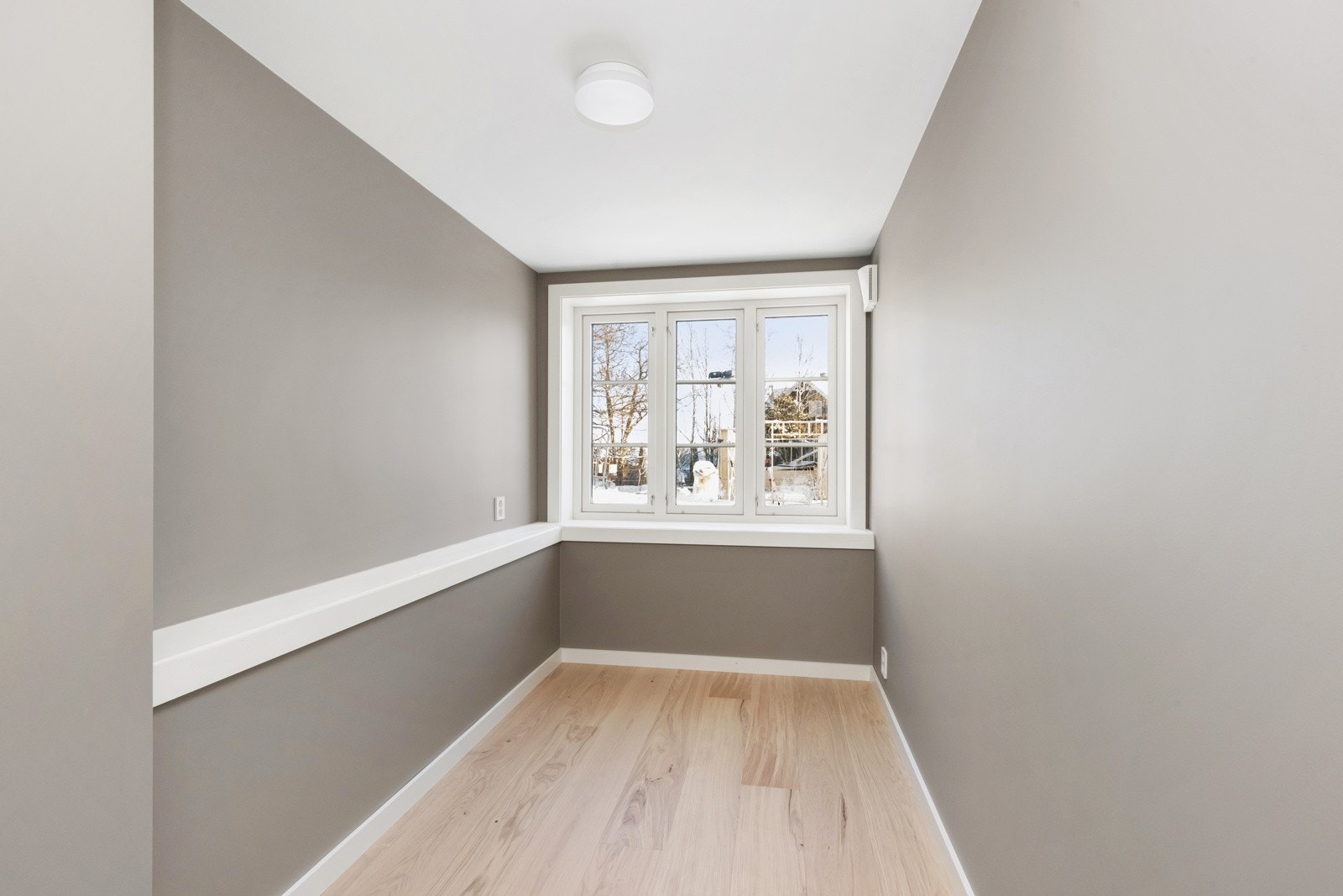 Dette rommet kan benyttes som soverom i en hybel eller hjemmekontor etc. for del av egen bolig. Galleribilde