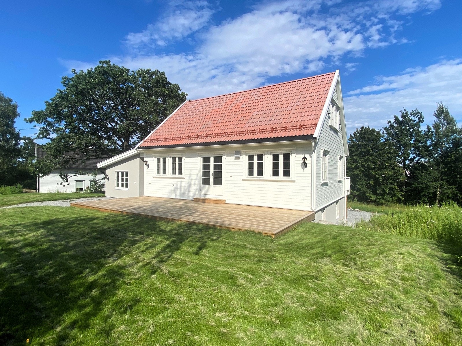 Fantastisk og rolig beliggenhet innerst i blindvei med ca. 1 mål egen tomt Galleribilde