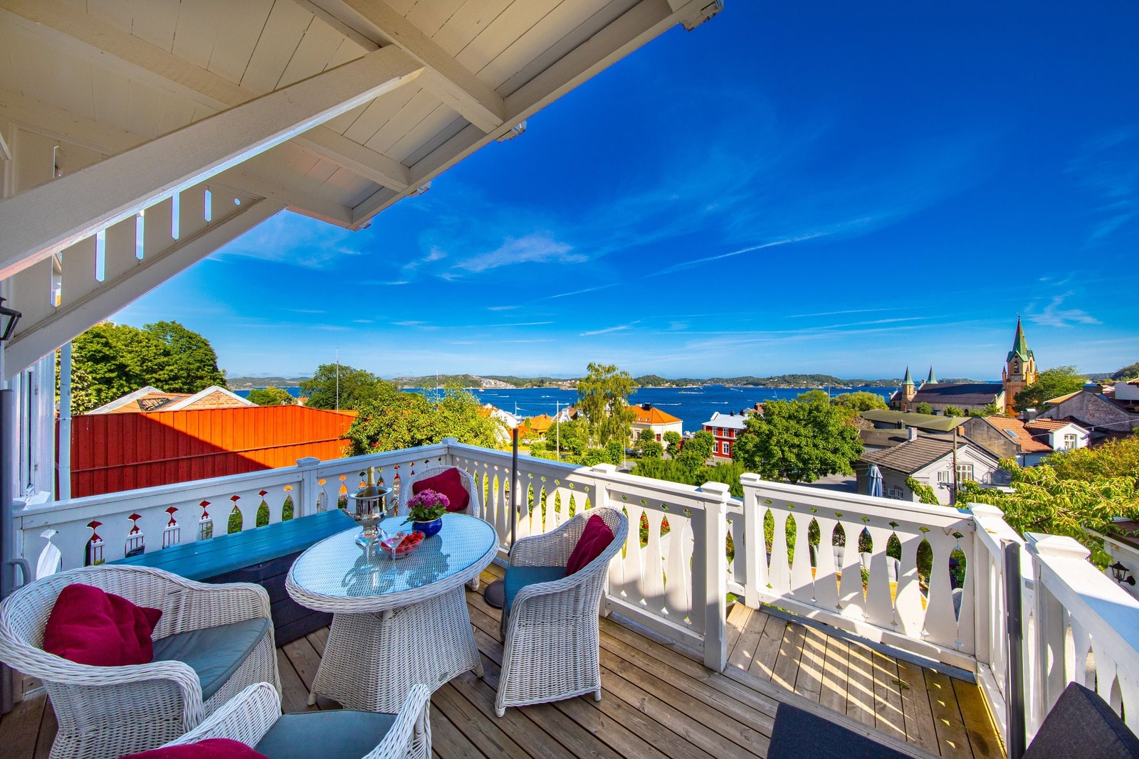 Terrasse utenfor hoved- / daglig stue Galleribilde