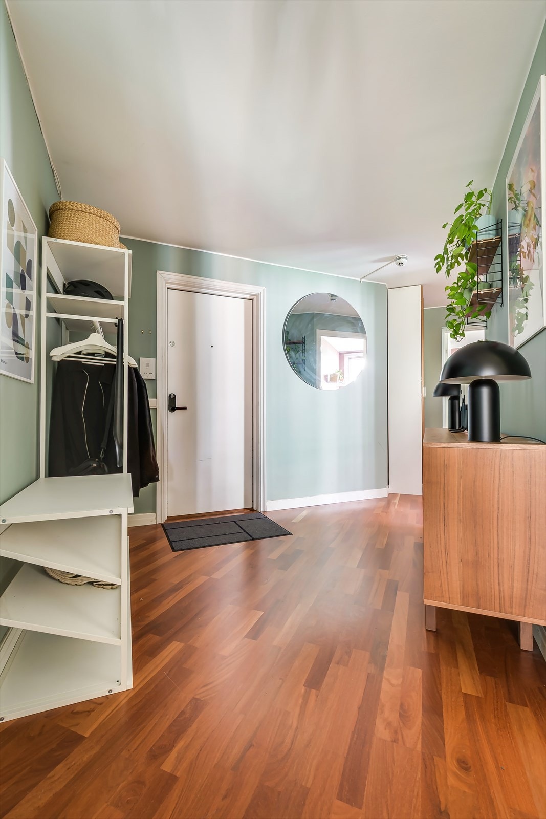 I tillegg disponerer leiligheten en kjellerbod på 7m² Galleribilde