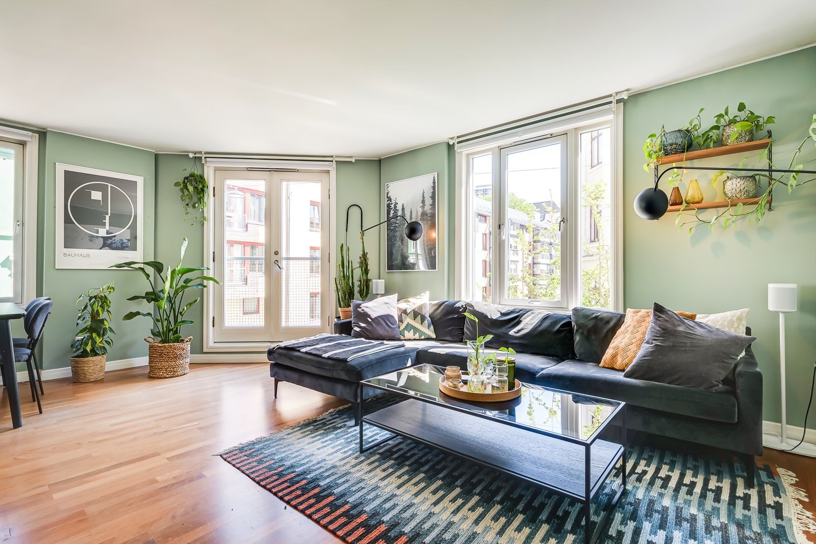 Marita Husum Nilsen v/Nordvik ønsker velkommen Friis' gate 6! Galleribilde