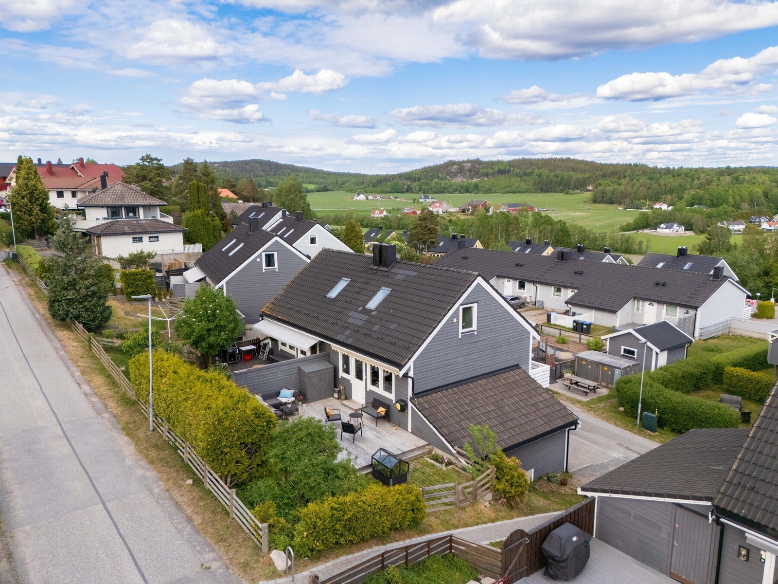 Et koselig og barnevennlig miljø med pene fellesarealer. Galleribilde