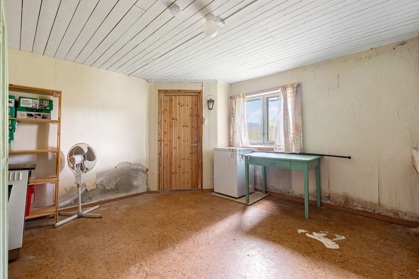 Det er etablert en dør til felles utgang som gjør dette til en etasje med stort potensiale Galleribilde