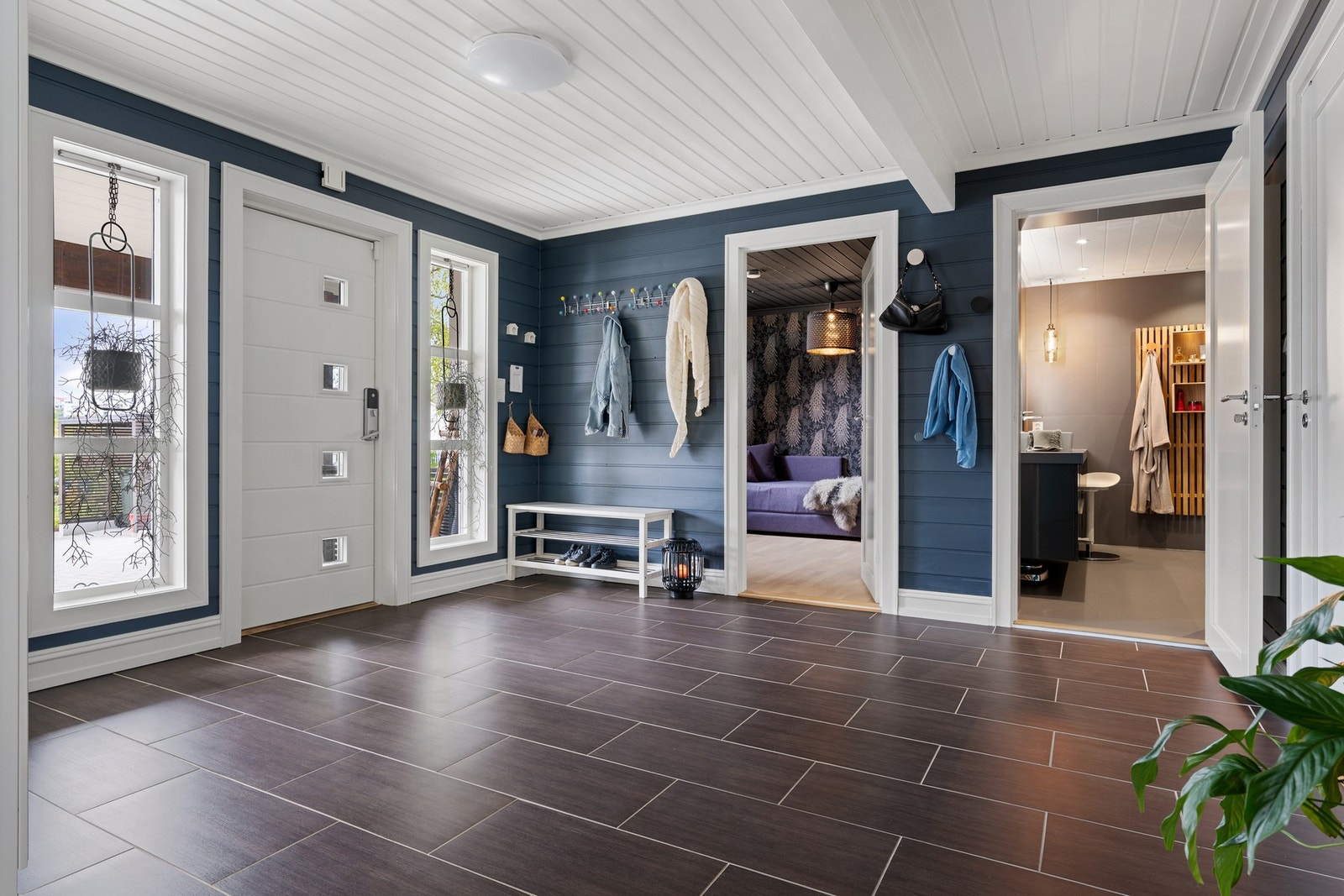 Stor "hall" på hele 19 kvm. med gulvvarme Galleribilde