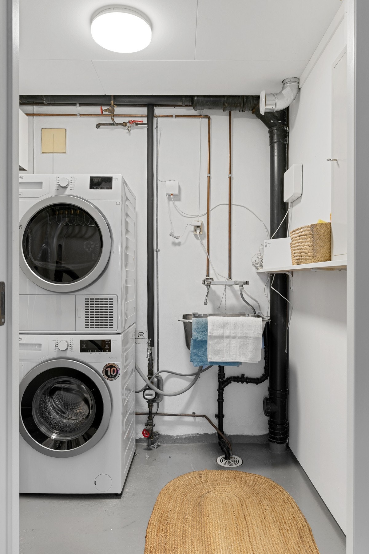 Vaskerom/ teknisk rom i underetasjen Galleribilde