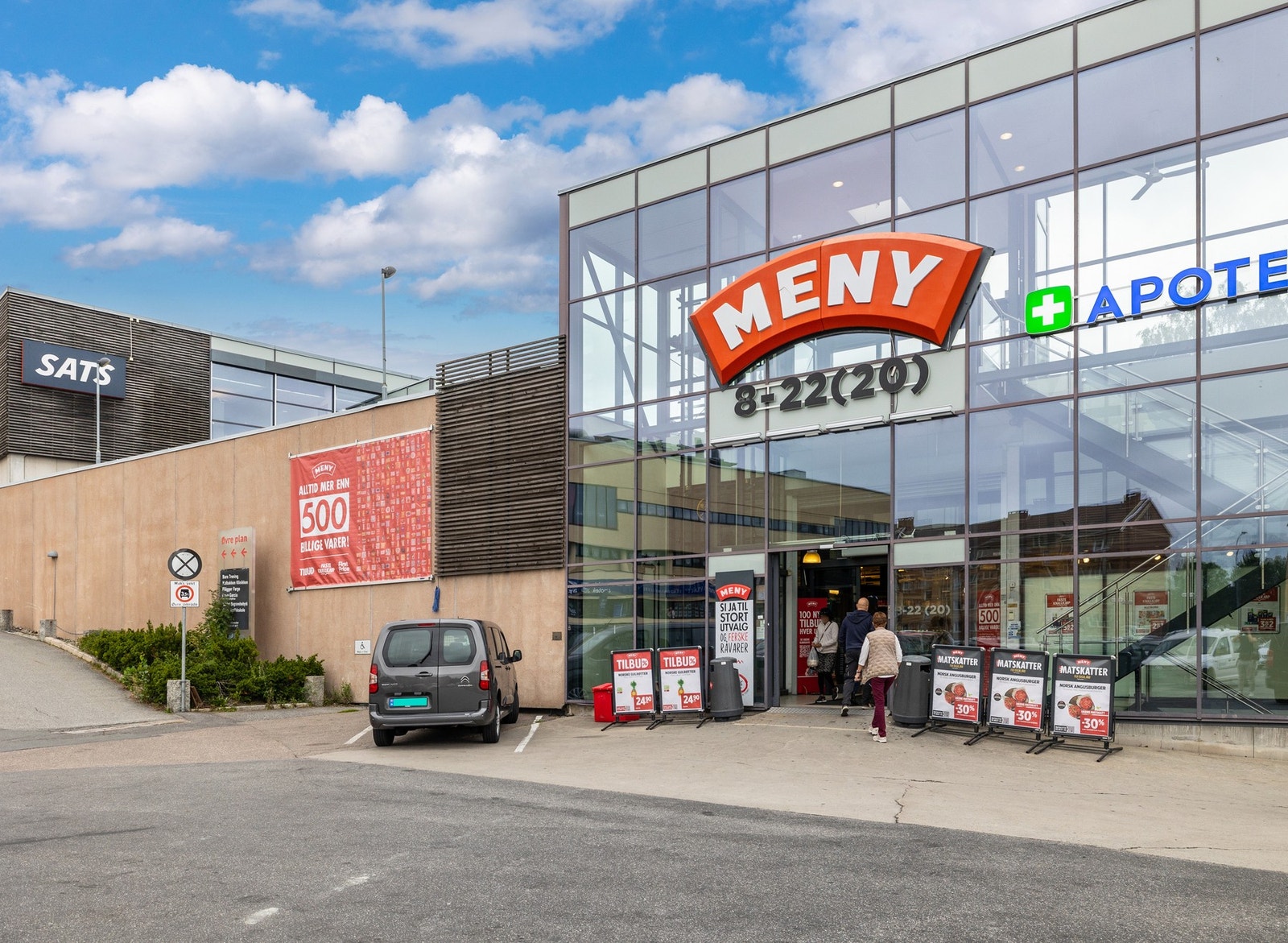 Kalbakken - Her finner du blant annet Meny butikk, apotek og SATS. Galleribilde