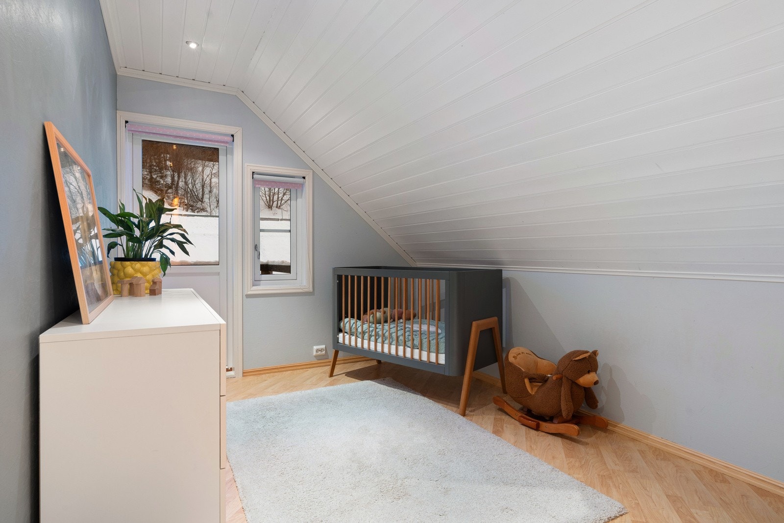 Soverom med utgang til veranda. Galleribilde