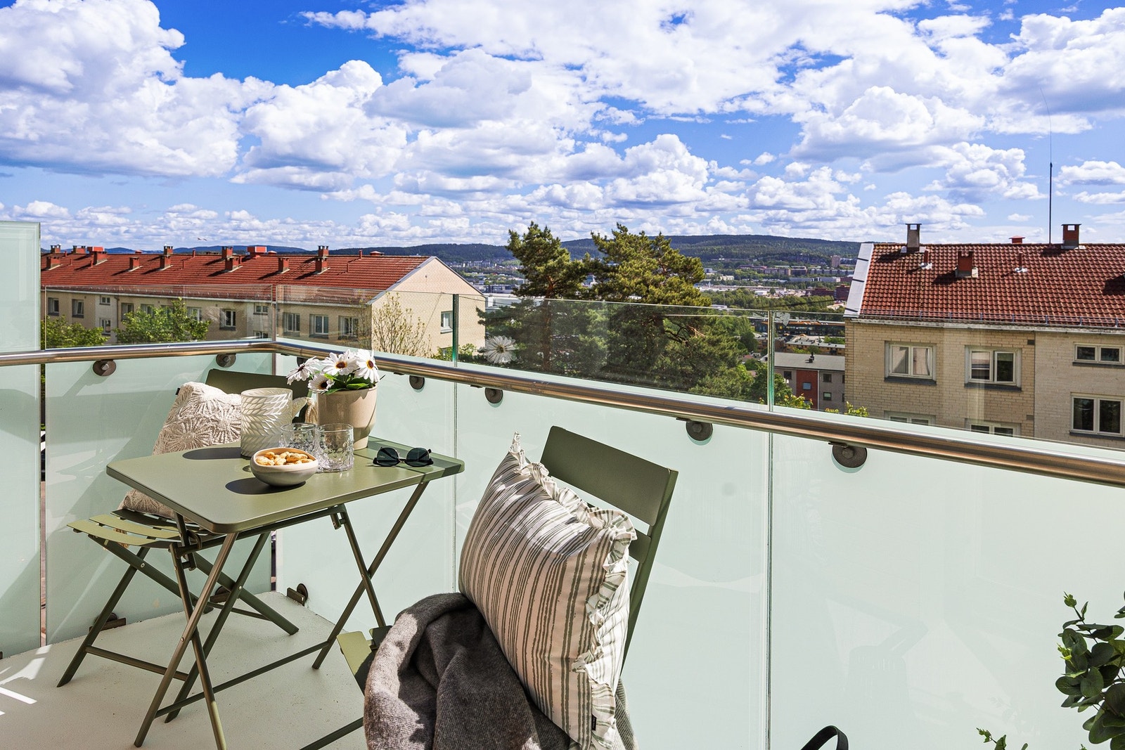 Boligen byr blant annet på en hyggelig, sydøstvendt balkong. Galleribilde