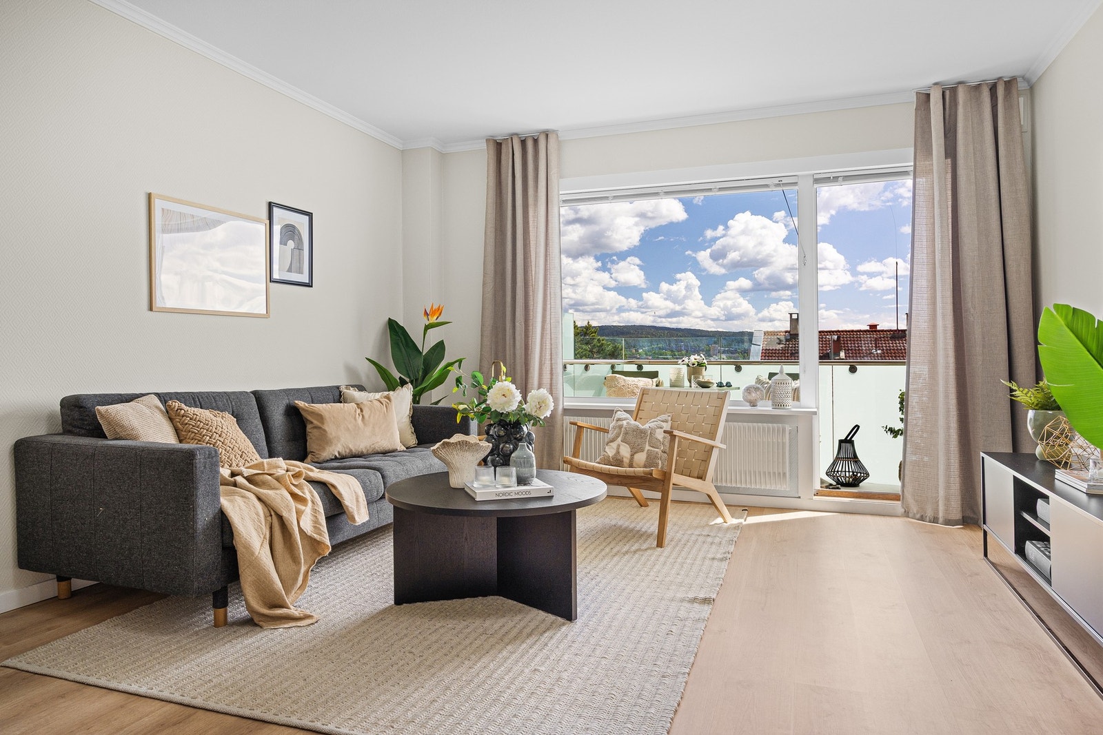 Velkommen til Sletteløkka 22B, presentert av Kjersti N. Bråthen v/EIE eiendomsmegling. Galleribilde