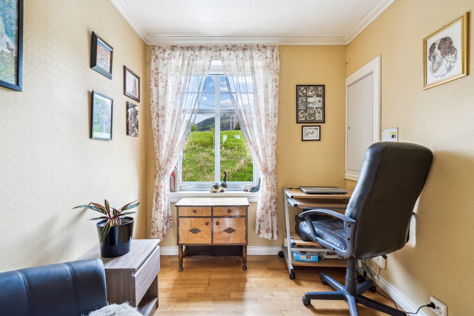 Kontor i 2. etasje Galleribilde