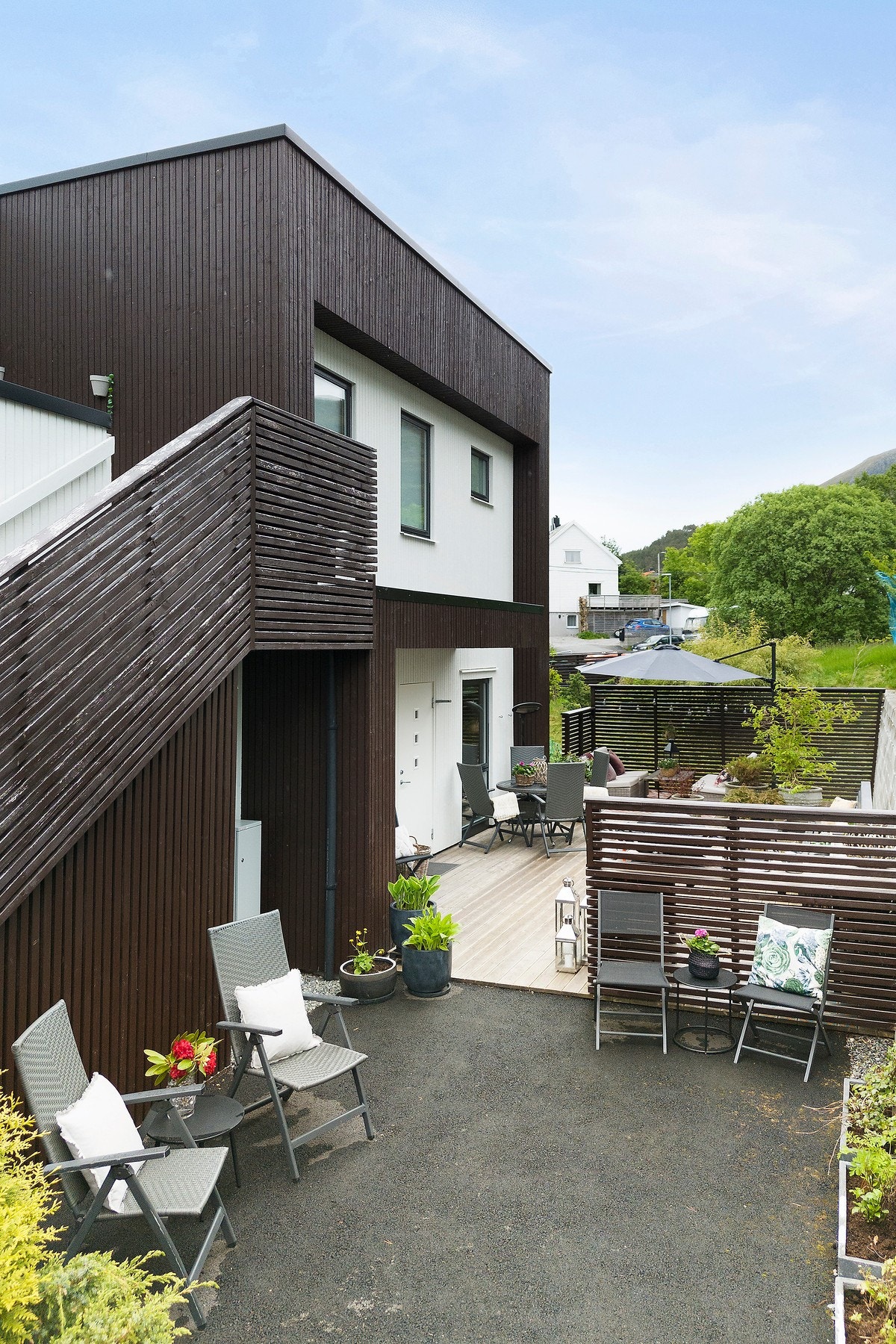 Leilighetens opparbeidede inngangsparti. Galleribilde