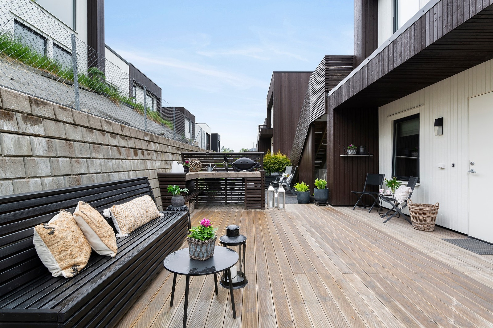 Uteområdet fremstår skjermet og meget innholdsrikt. Galleribilde