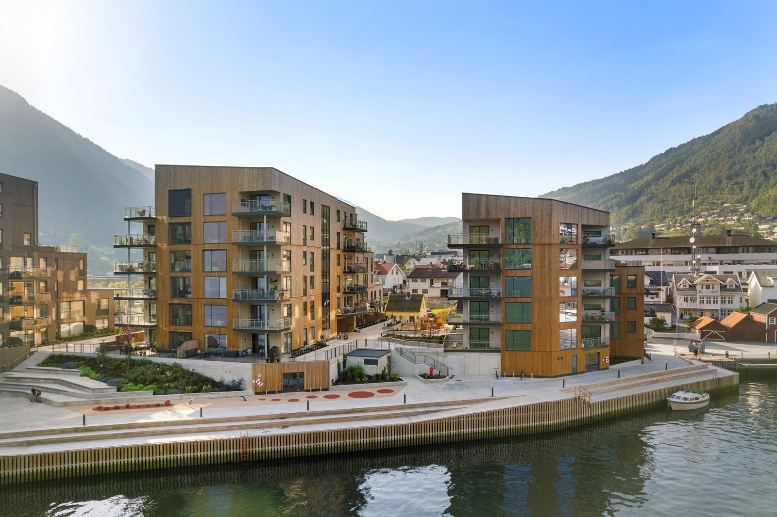 Leilegheita er ein del av Lerum Brygge II . Sameiget består av 45 bustadseksjonar, og leilegheita er plassert i blokk B. Galleribilde