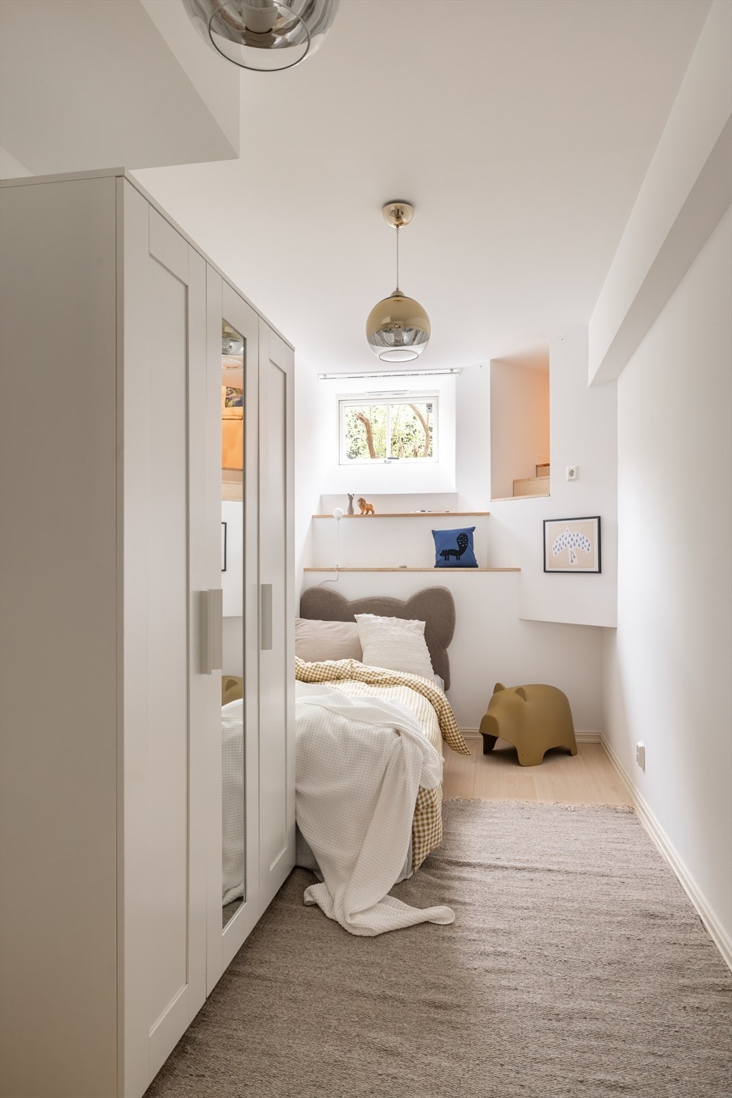 Soverom nr. 3: Fin plass til seng og garderobe. Galleribilde