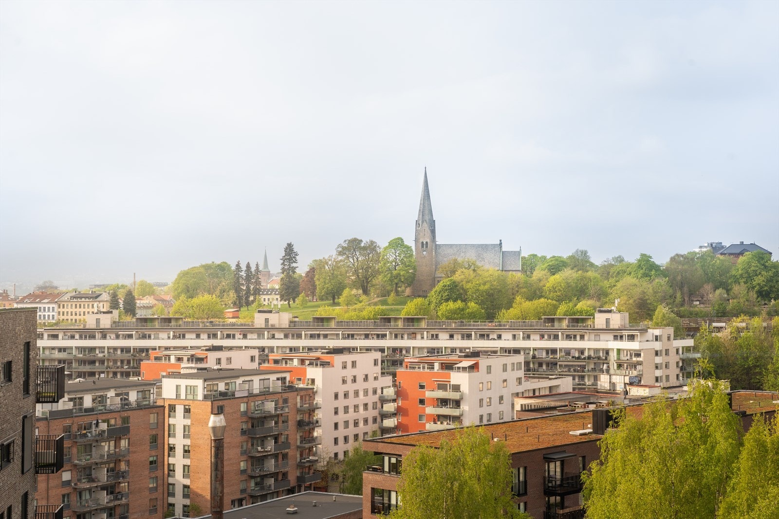 En nydelig bolig med en utsikt som varierer med årstidene og gir deg et levende bilde av Oslo. Galleribilde