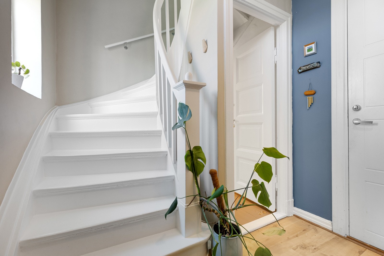 Det er to leiligheter i oppgangen Galleribilde