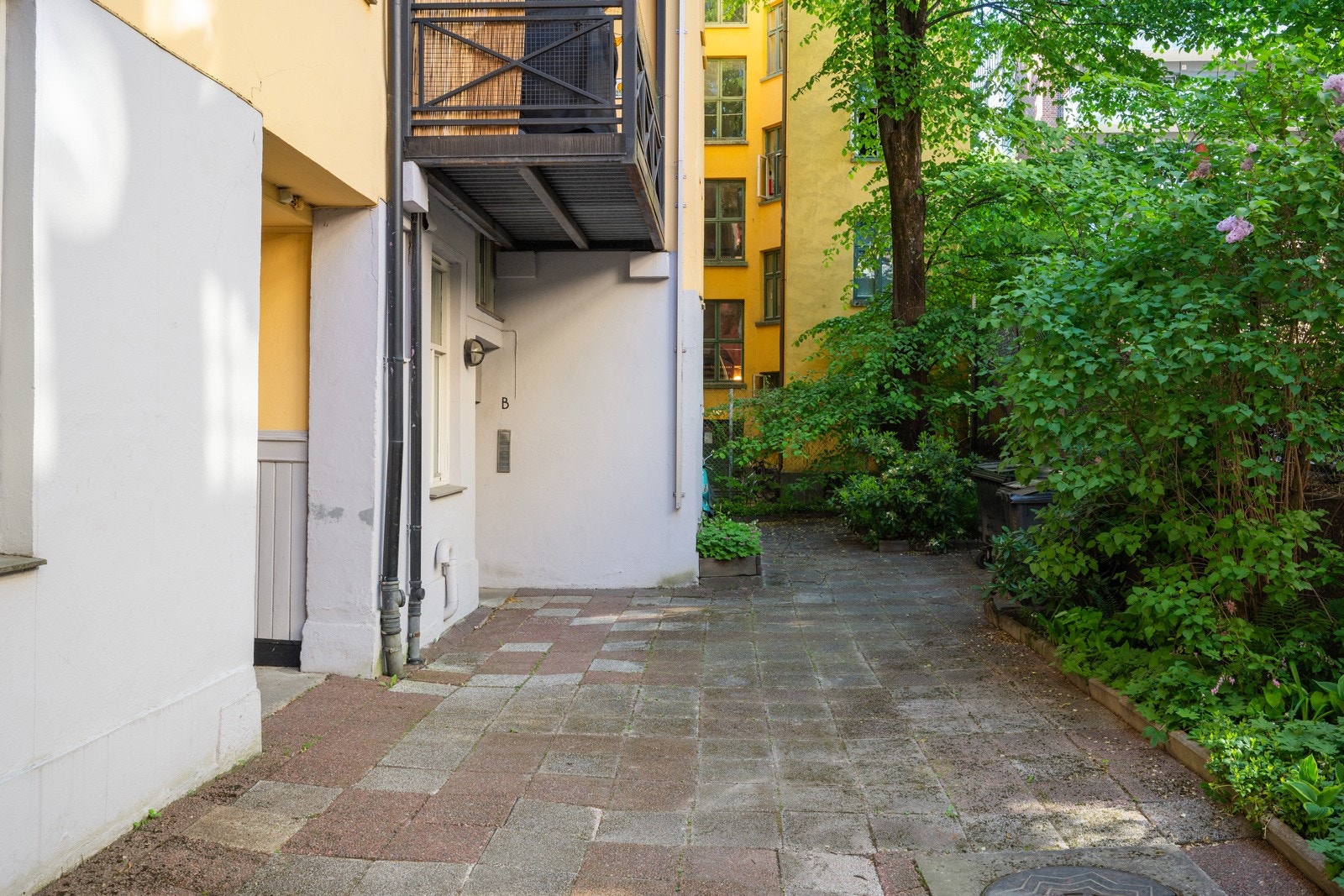 Låst bakgård i borettslaget Galleribilde